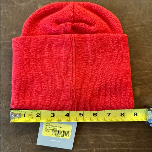 Canada Goose NWT Ladies Ranger Toque Red - Picture 3 of 6